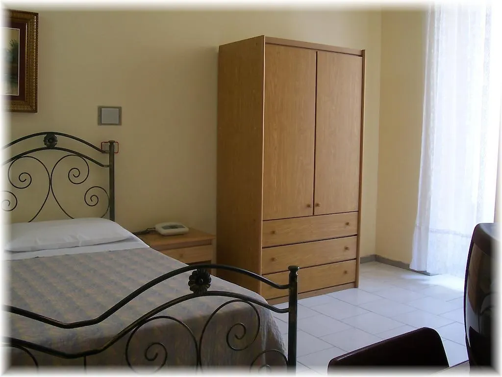 Hotel Pensione Romeo Bari