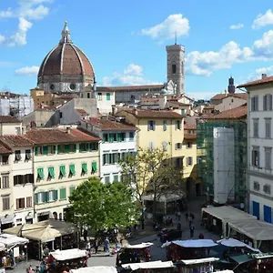 Panoramic Near Duomo And Station Apartamento